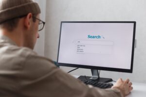 unemployed-man-looking-for-work-on-the-internet